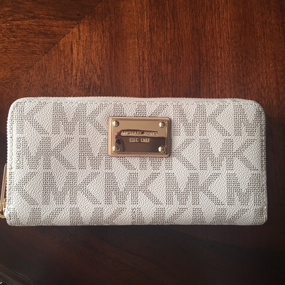Michael Kors wallet